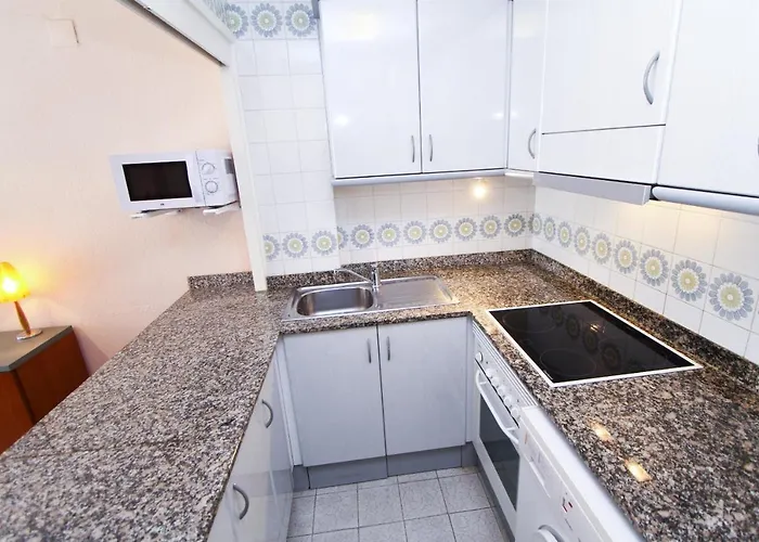 Cabo Menor 2 Planet Costa Dorada * Salou