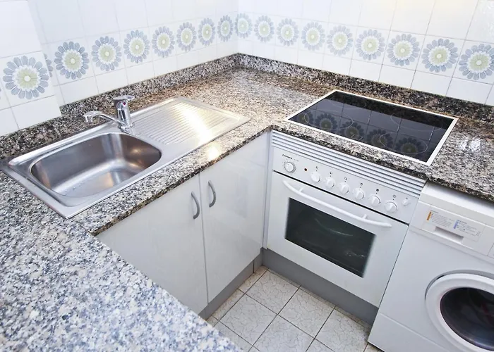 Cabo Menor 2 Planet Costa Dorada * Salou